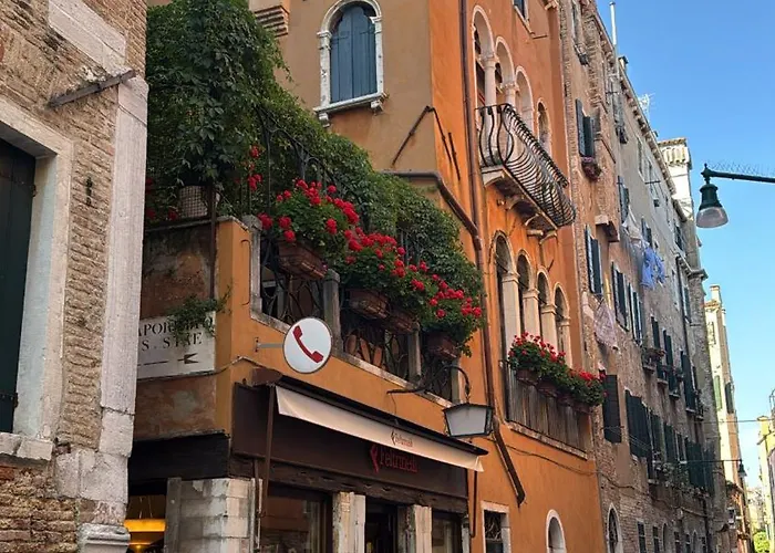 فندق مبيت وإفطار Beroni A البندقية